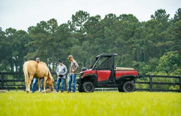 2026 Honda Pioneer 1000 Deluxe